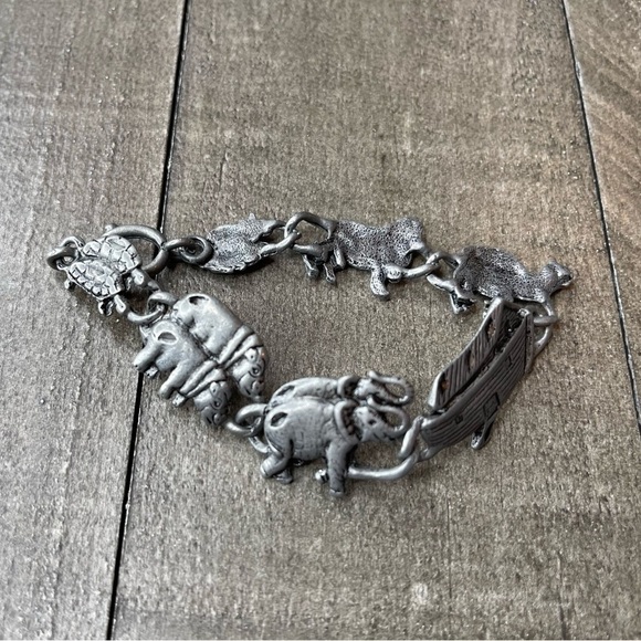 Noah’s Ark Animal Bracelet 8in Elephant Turtle Pewter Toggle - Picture 1 of 6